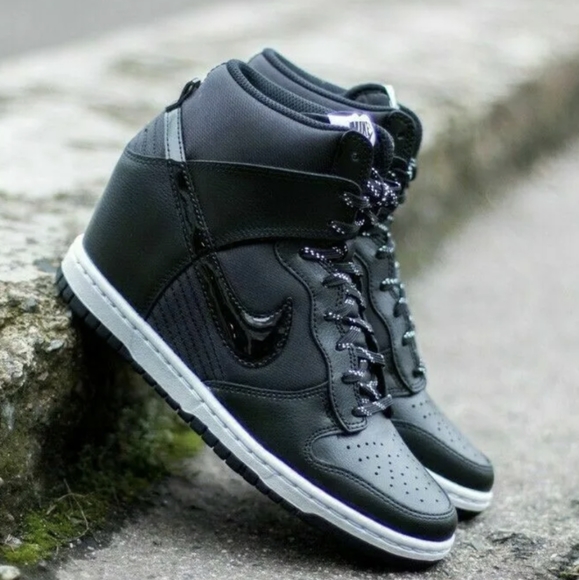 🔥Nike Dunk Sky Hi Essential Wedge Sneakers - Picture 2 of 11
